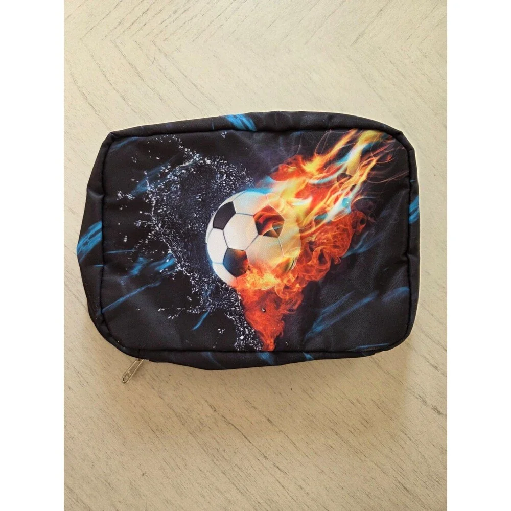 Ledaou Kids Insulated Lunch Bag, Soccer Theme